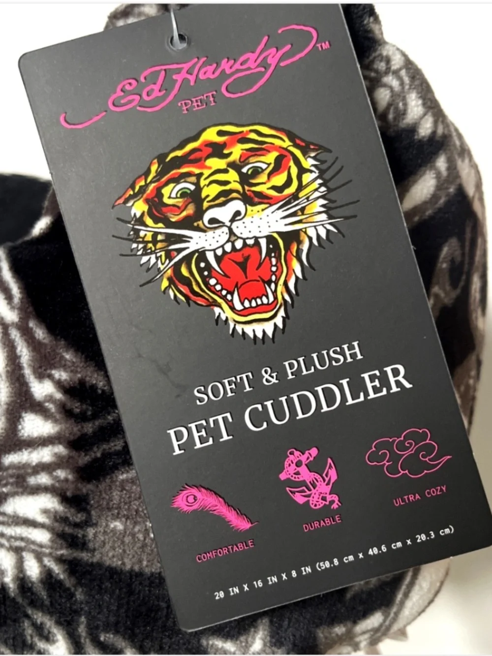 NWT Ed Hardy Pet Bed Black Skull Tiger Tattoo Plush Cuddler Cat Small Dog 20x16